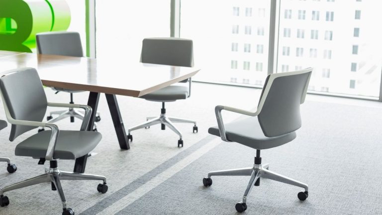 How To Choose Mat For Office Chair? [Beginner’s Guide]